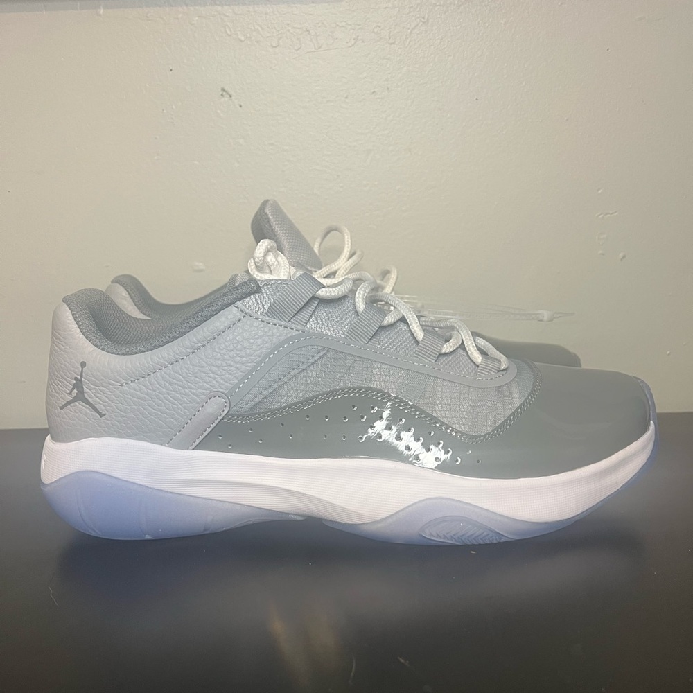 Jordan 11 CMFT - Picture 2 of 7